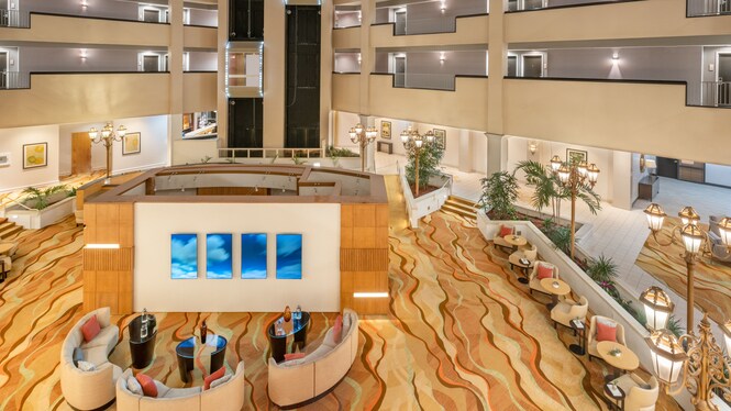 Lobby of the Fort Lauderdale Marriott Coral Springs